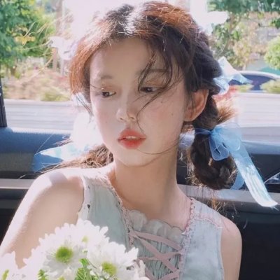 像两滴水